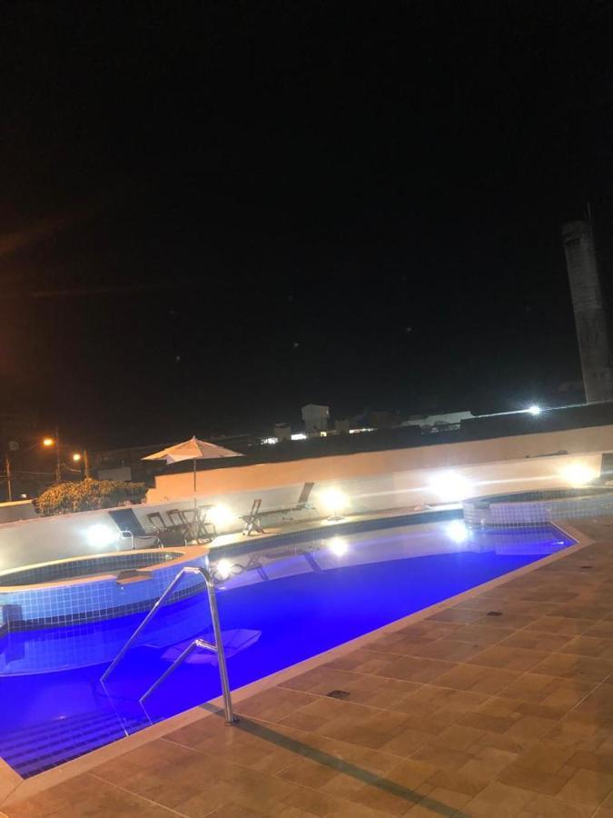 Apto Com Ar-Cond E Piscina A 100 M Praia Da Enseada Ubatuba Esterno foto